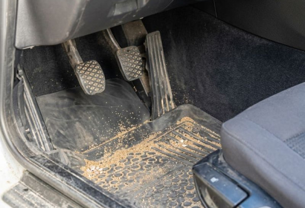 5 Best Car Floor Mats for the Beach in 2026 