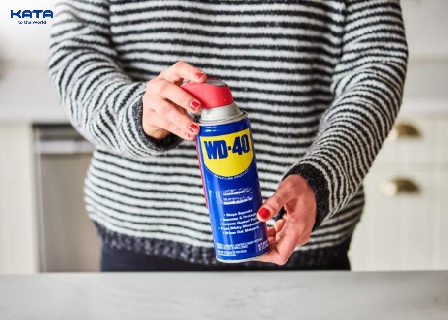 use wd 40 to remove slime stains