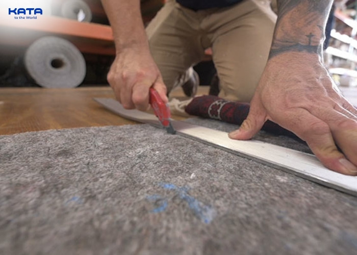 cut and install carpet padding