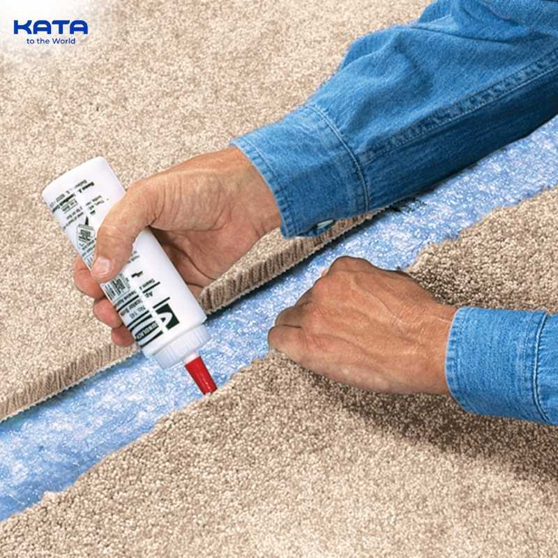 joining the edges of outdoor carpets