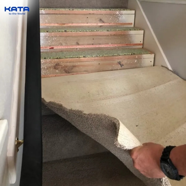 How To Remove Carpet From Stairs Without Damage