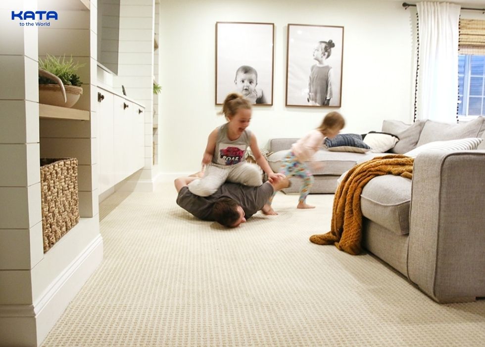 when was the wall to wall carpet invented