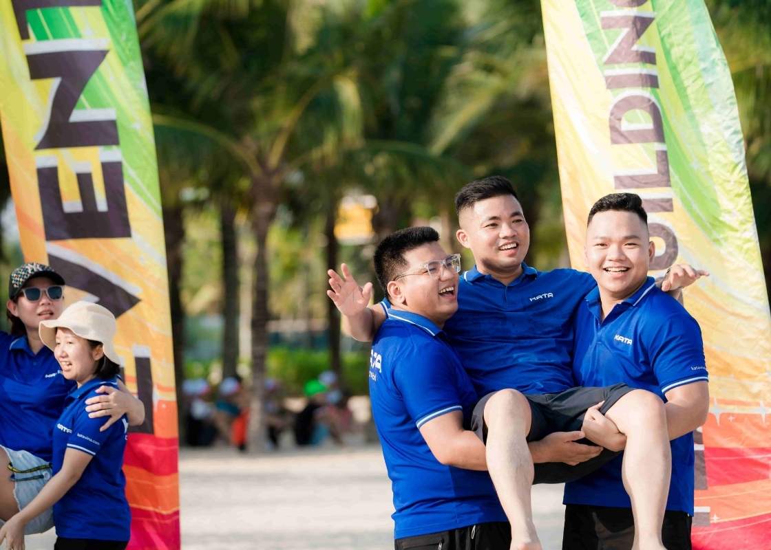 Team-building exercises enhance the cohesion of the KATA family